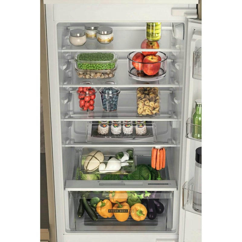 Whirlpool Integrated 70/30 Fridge/Freezer | WHC18D041A1