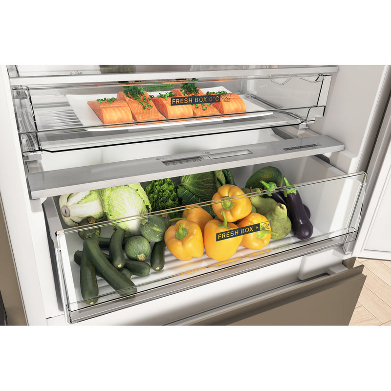 Whirlpool Integrated 70/30 Fridge/Freezer | WHSP70T122UK