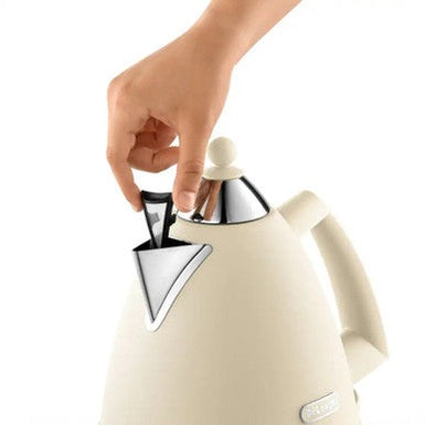 Delonghi Beige Electric Kettle | KBX3016.BG